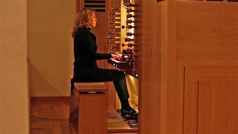 Alina Nikitina (Orgel) .